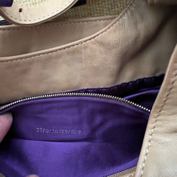 π₯ Vintage Fendi leather purse π₯ - Picture 11 of 16